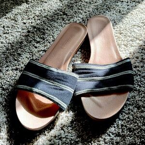 Hari Mari black and white canvas striped women’s slides